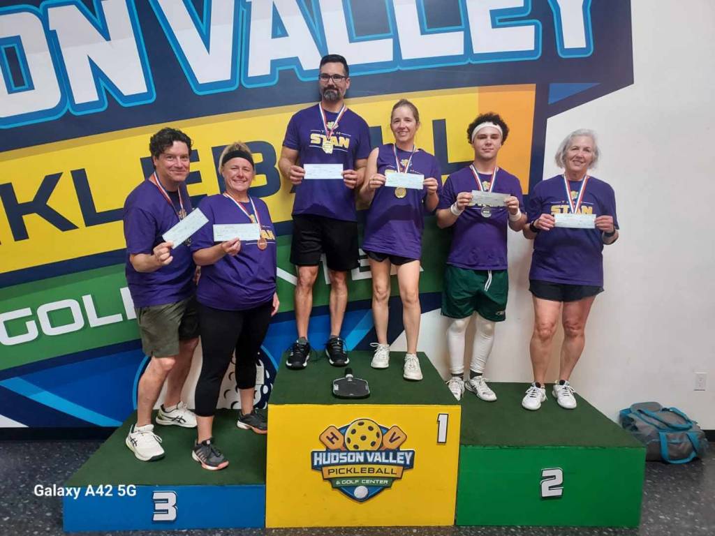 premier-hudson-valley-pickleball-event-location-golf-simulators